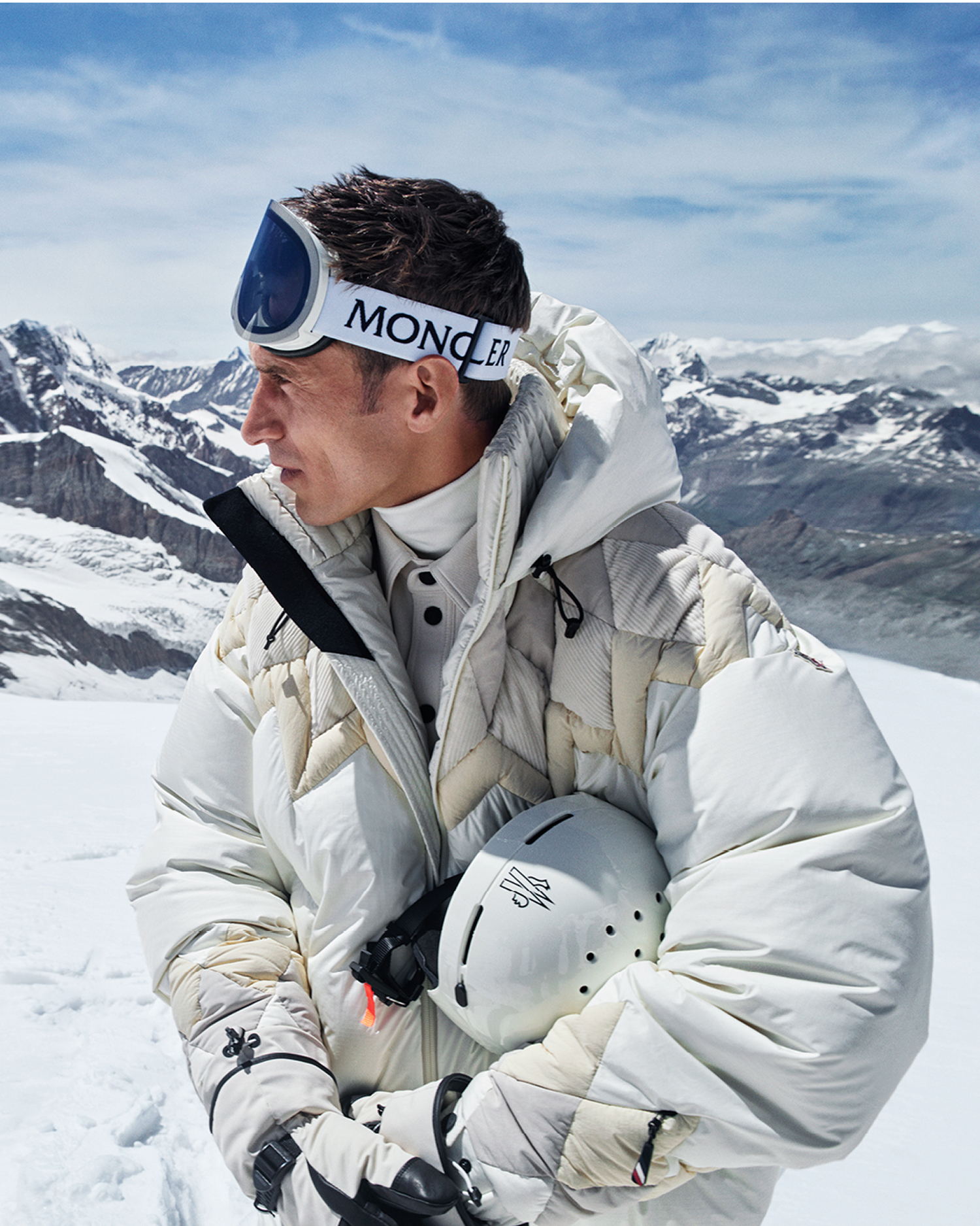 新品未使用　MONCLER GRENOBLE 2023/24秋冬新作 グローブ Moncler Grenoble Pre-Fall 2023 Collection | Hypebeast
