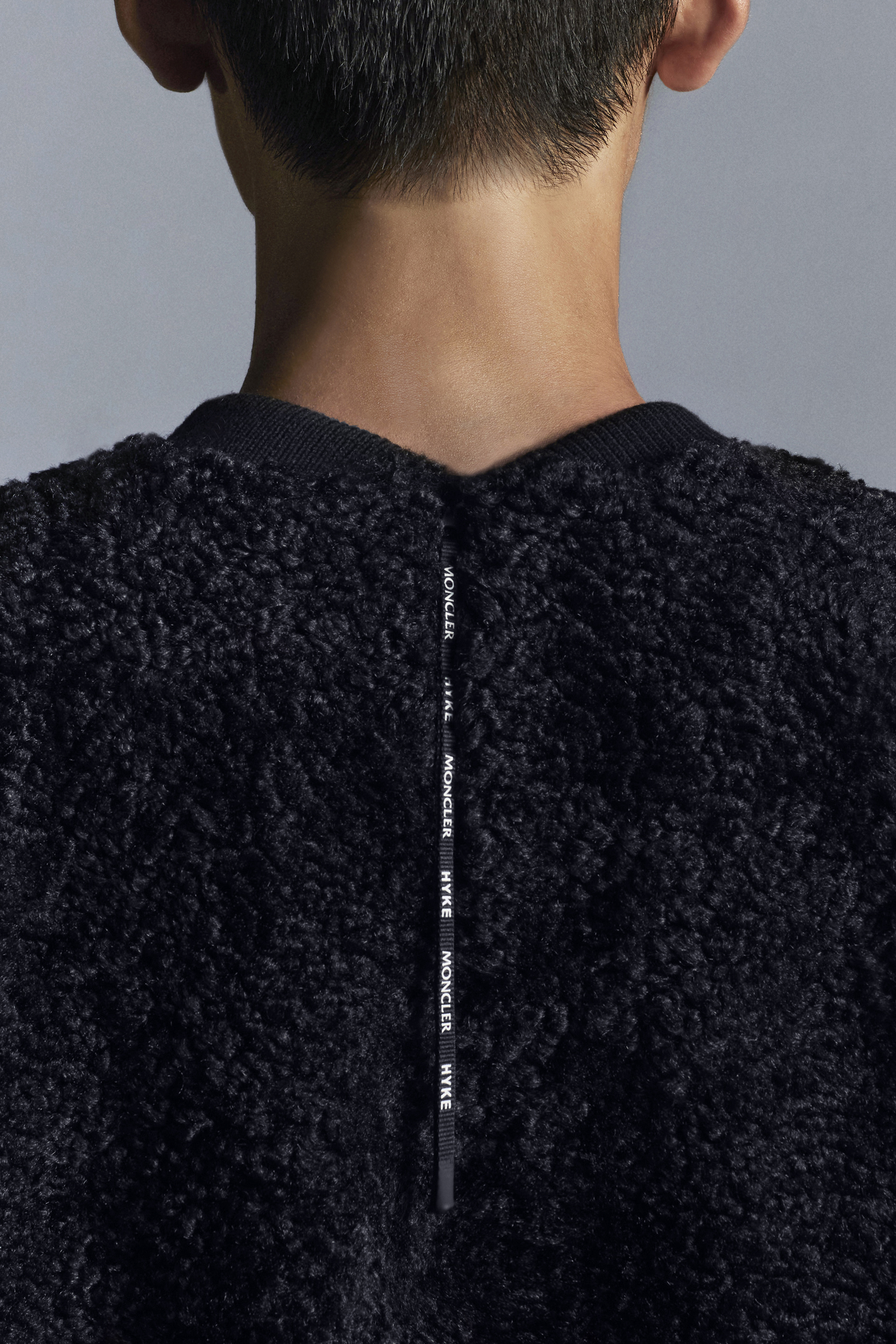 美品★ MONCLER HYKE M 長袖カットソー ホワイト　4S476 4 Moncler Hyke Long Sleeve T-Shirt White at CareOfCarl.com