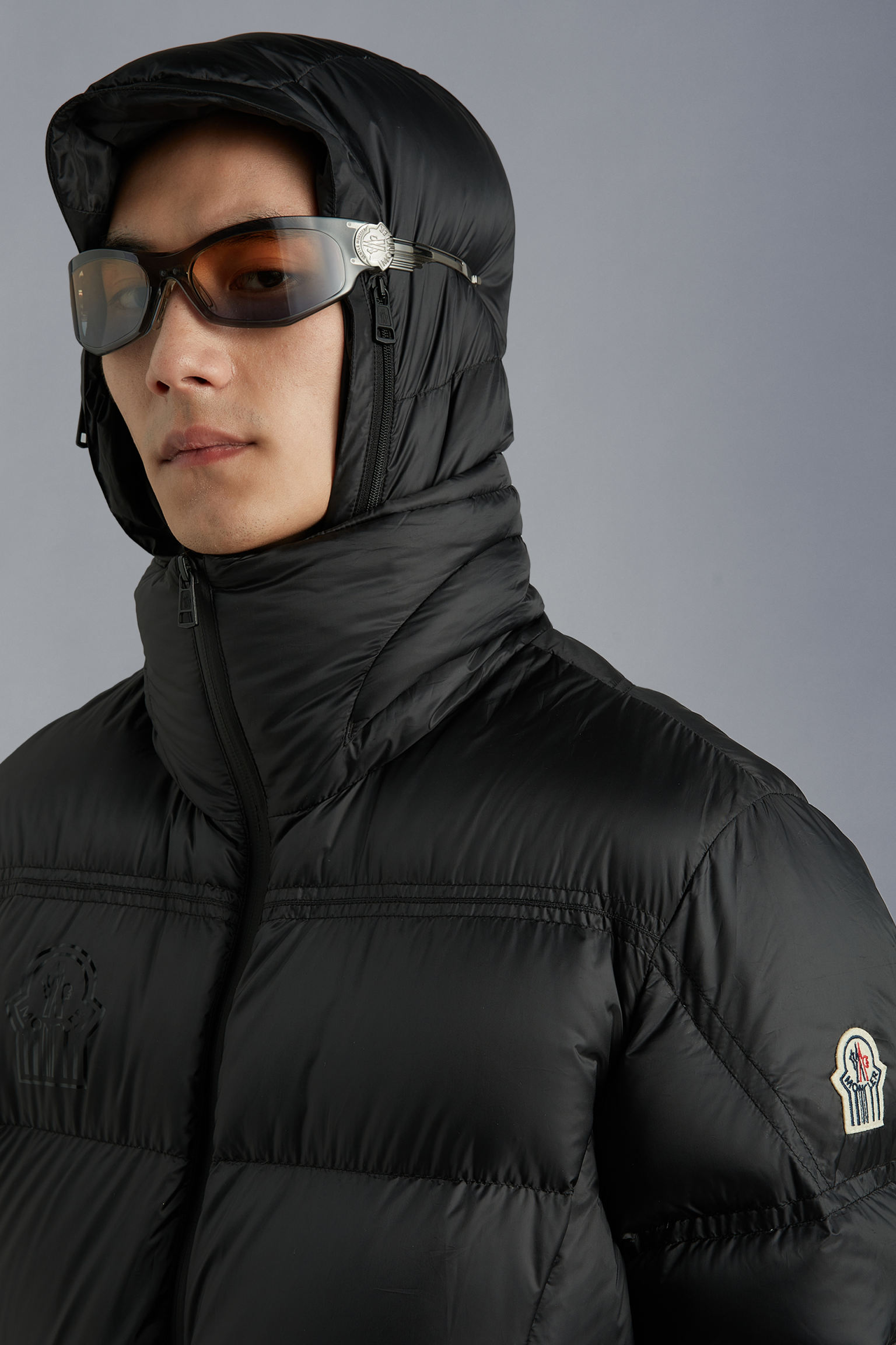 swipe 1椭圆形太阳镜 黑色 – moncler   gentle monster – genius