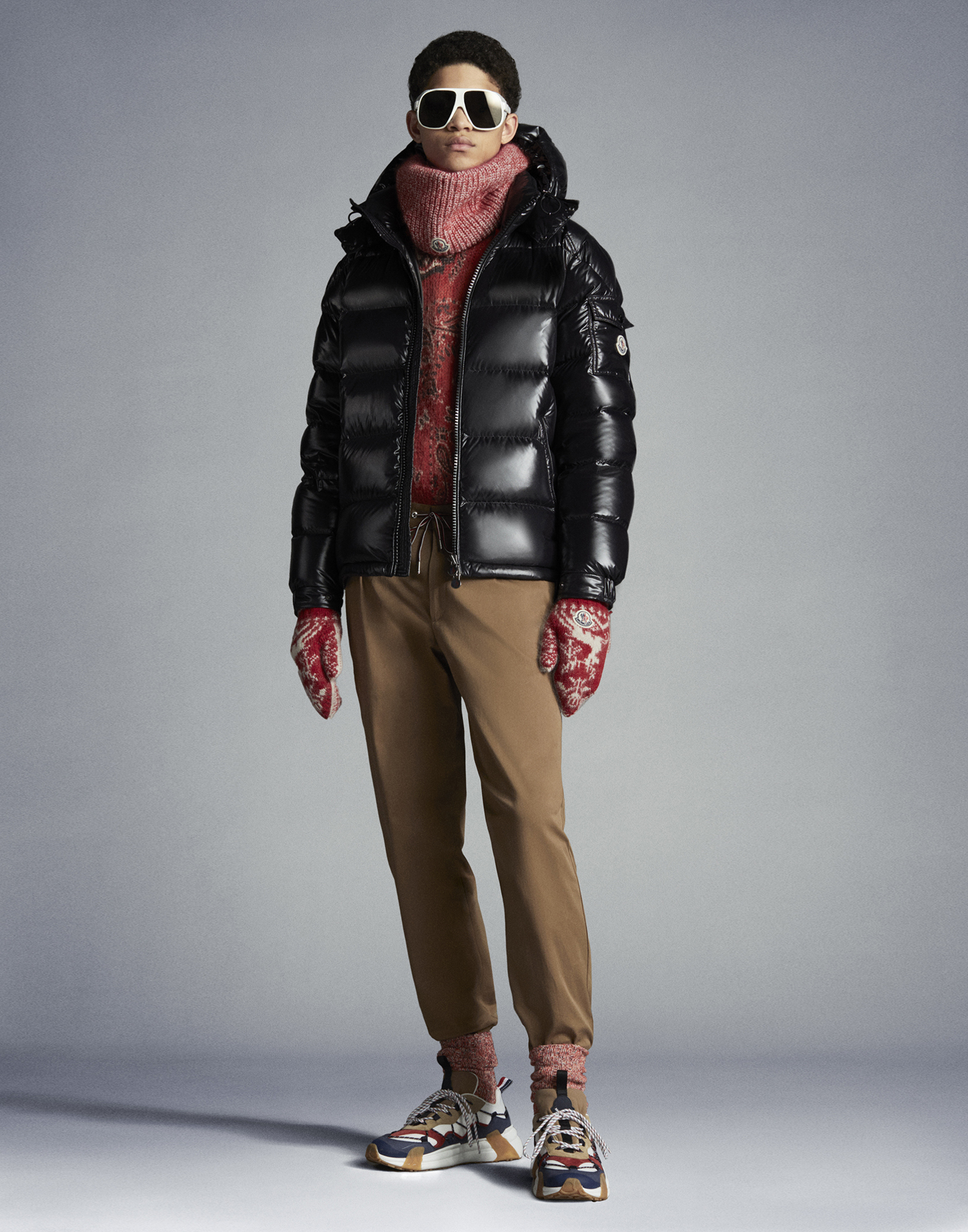 Moncler Maya冬季短款男士羽绒服夹克外套星钻黑– 短款羽绒服– 男装