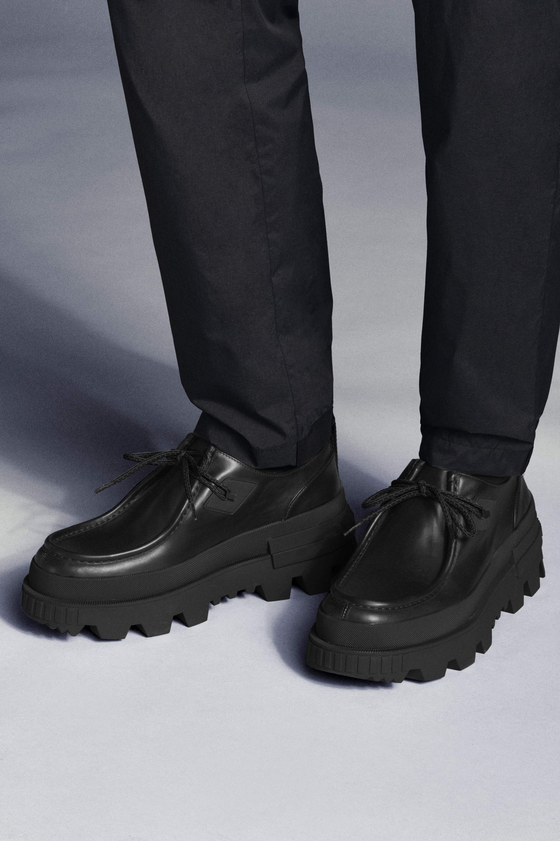 MonLoafers男士系带靴星钻黑– 训练鞋– 男装| Moncler 盟可睐