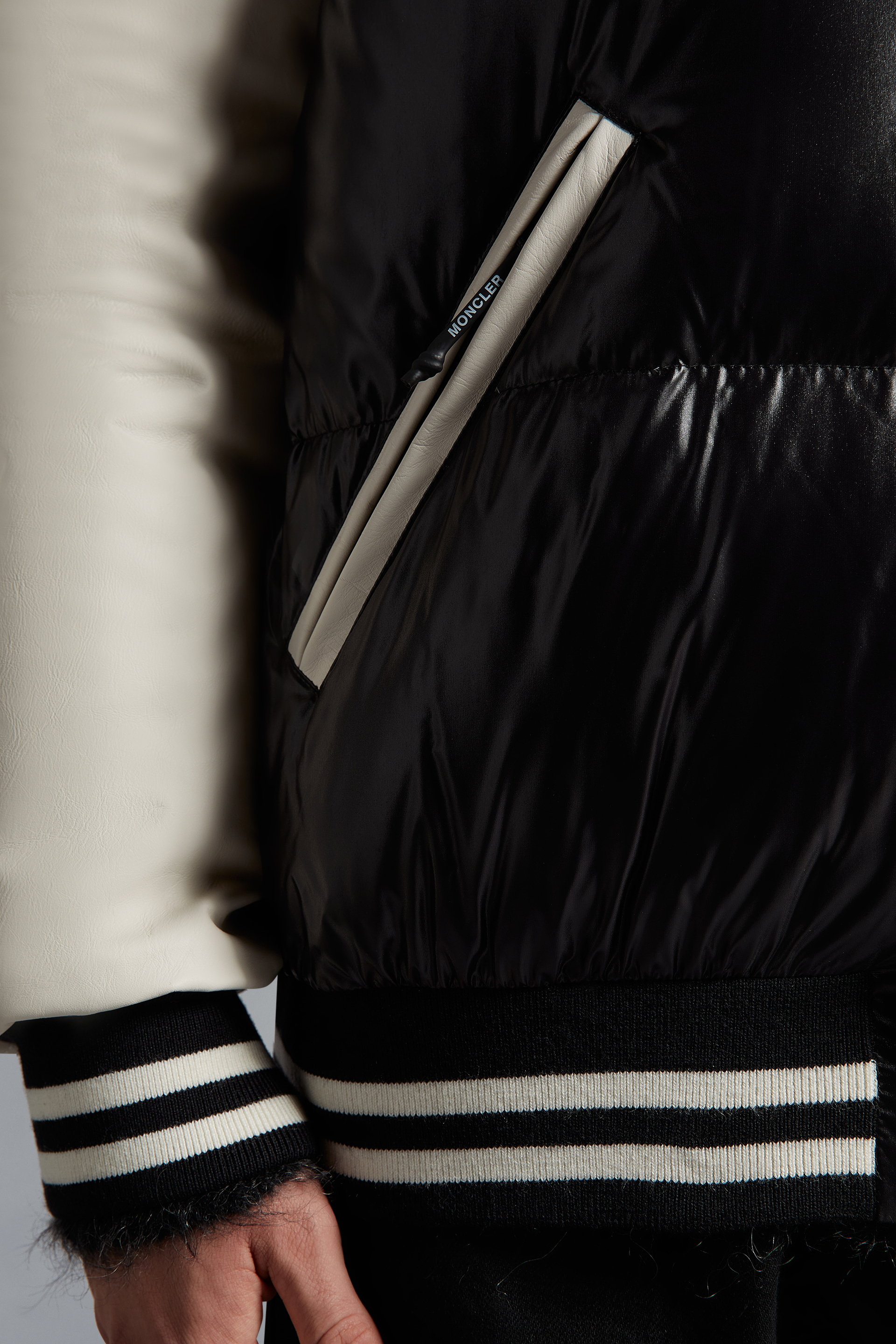 藤原浩Quinlan冬季短款男士羽绒服夹克外套黑色– 7 Moncler Frgmt 