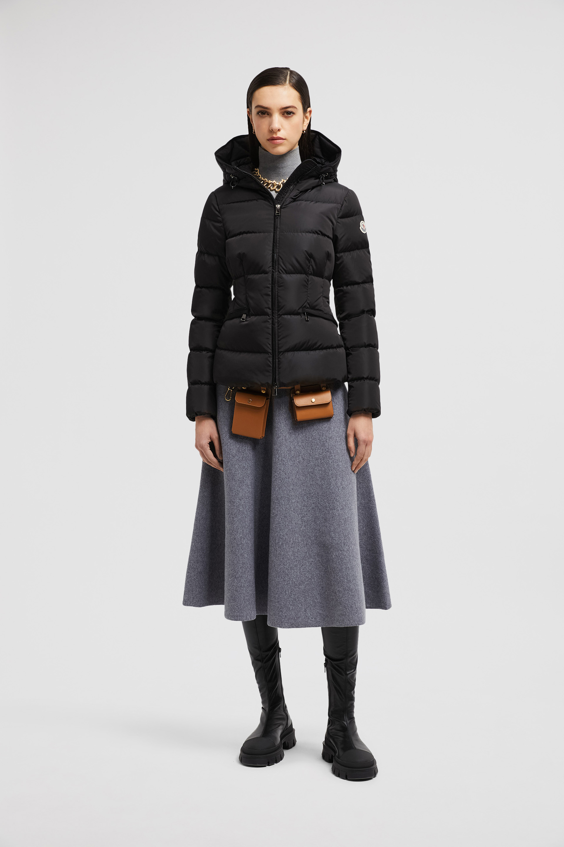 秋冬新品Avoce短款女士羽绒服夹克外套黑色– 短款羽绒服– 女装| Moncler 