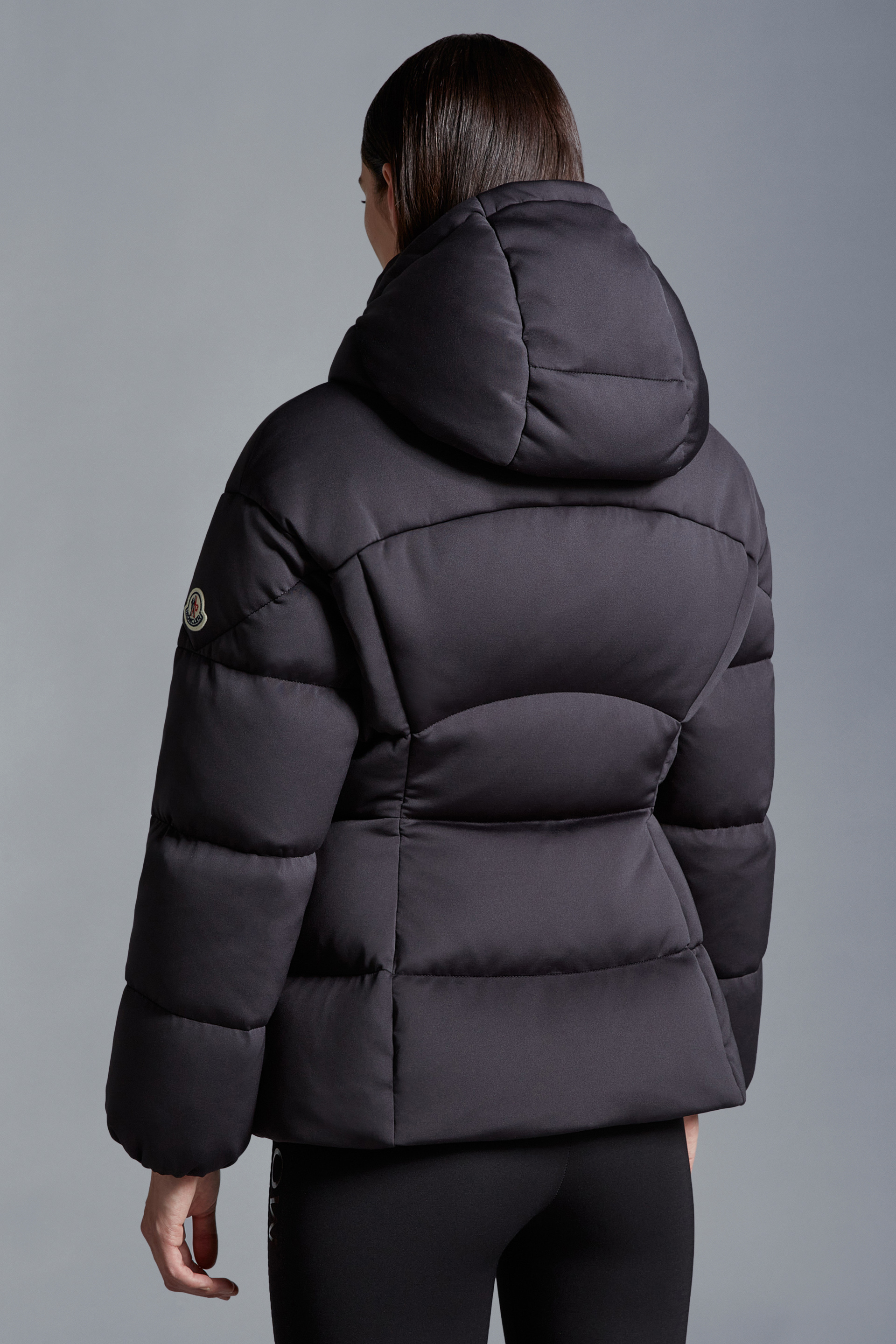 秋冬新品Moncler Karakorum女士短款羽绒服夹克外套黑色– 短款羽绒服