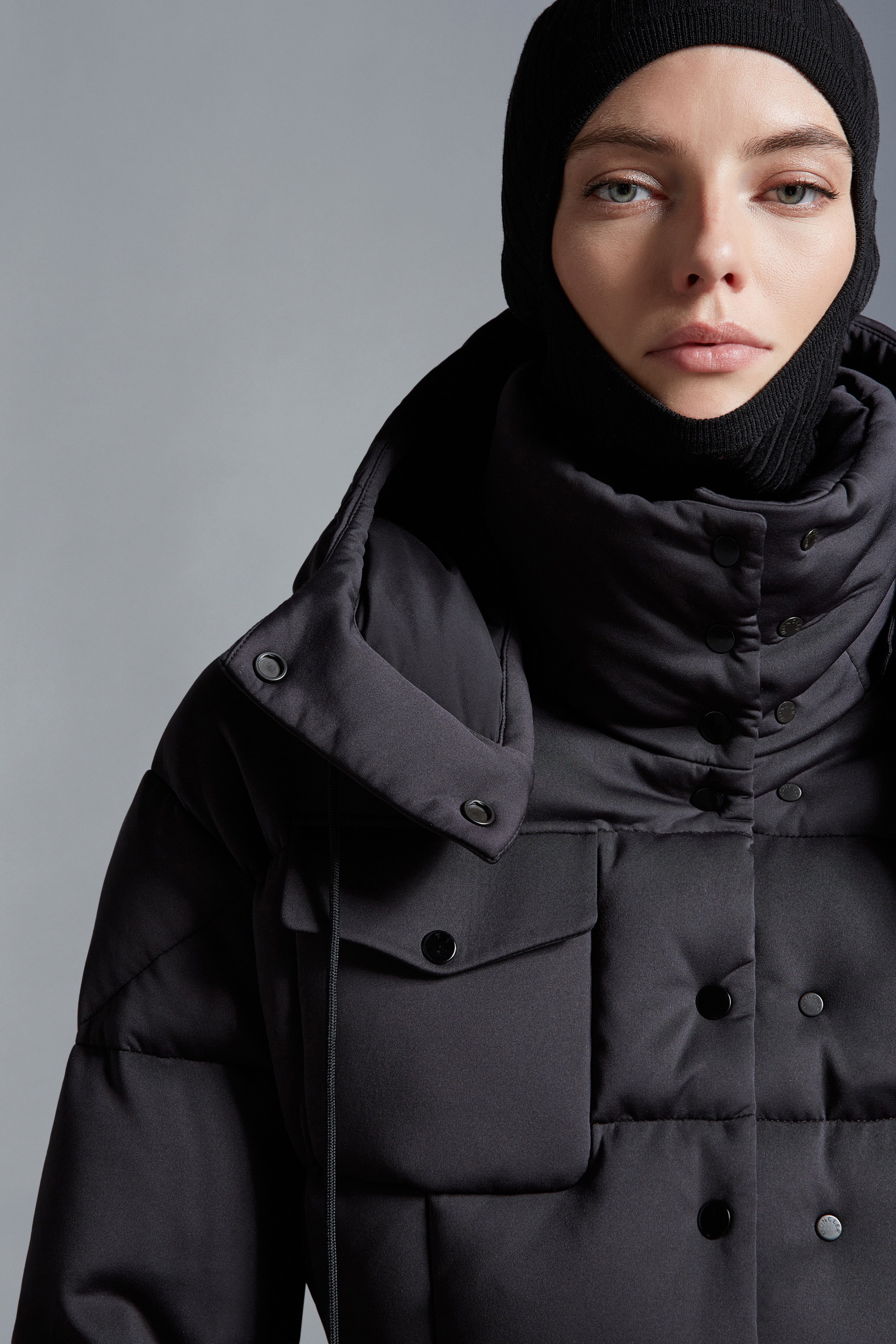 秋冬新品Moncler Karakorum女士短款羽绒服夹克外套黑色– 短款羽绒服