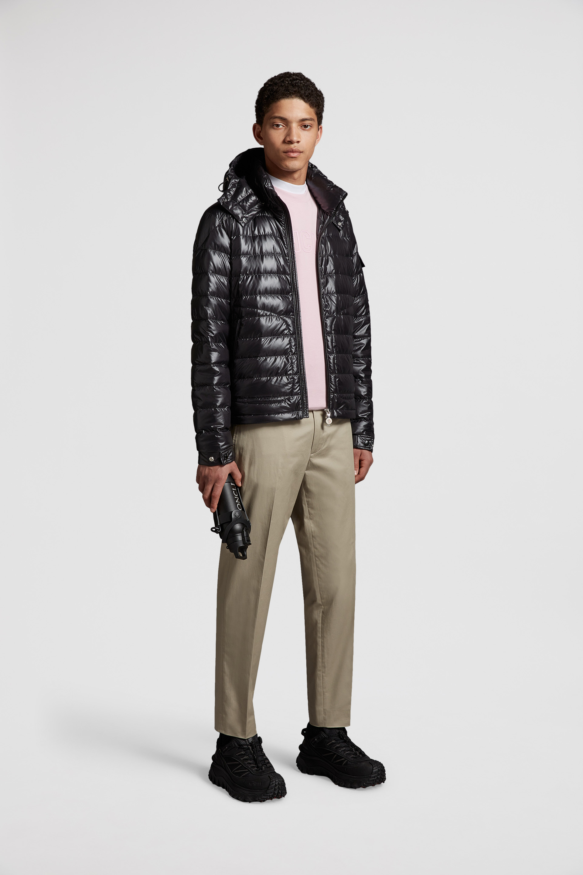 Moncler 盟可睐中国官方网站- 羽绒服，外套，卫衣，风衣，夹克