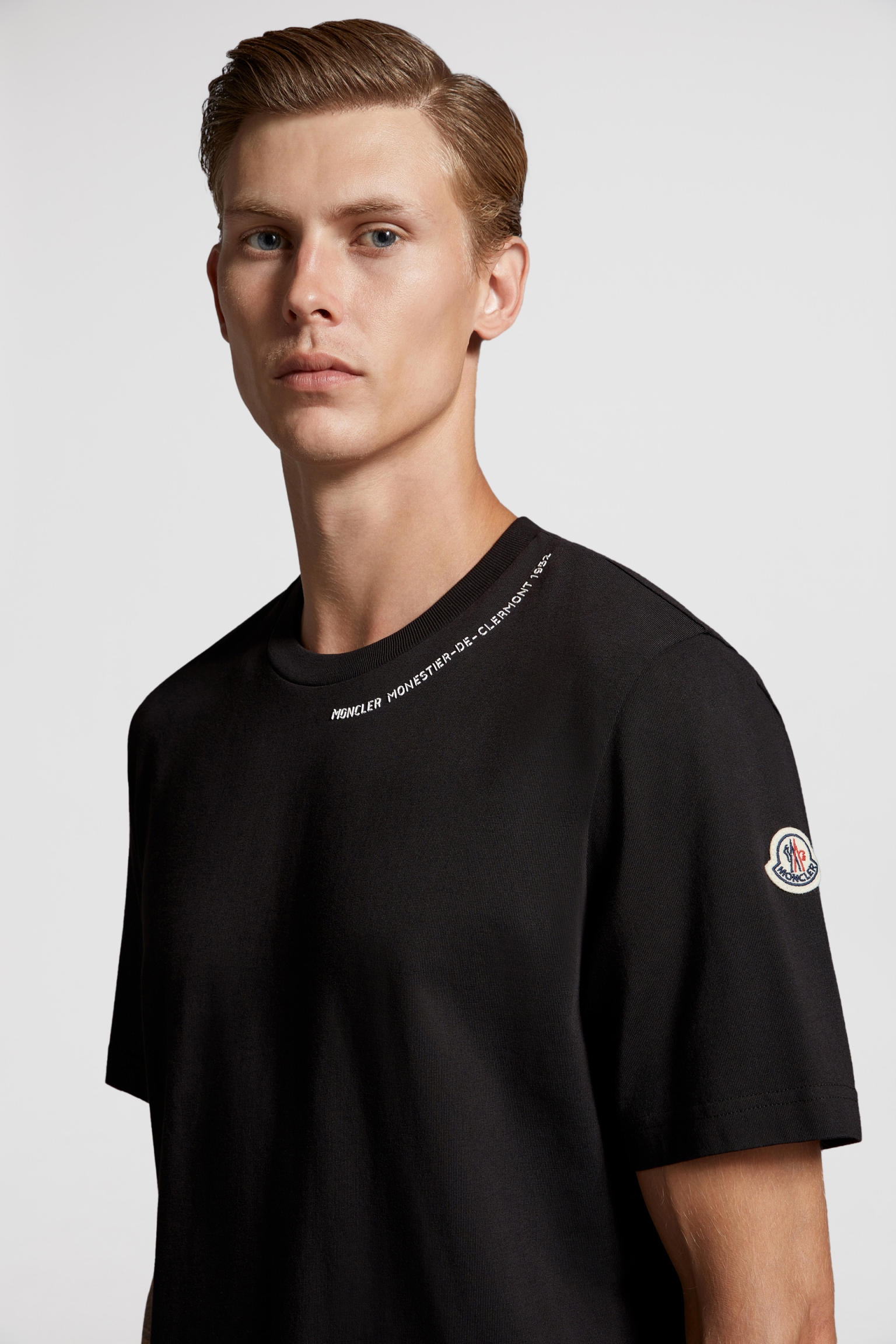 男士标识元素t恤 黑色 – polo衫和t恤 – 男装 | moncler 盟可睐