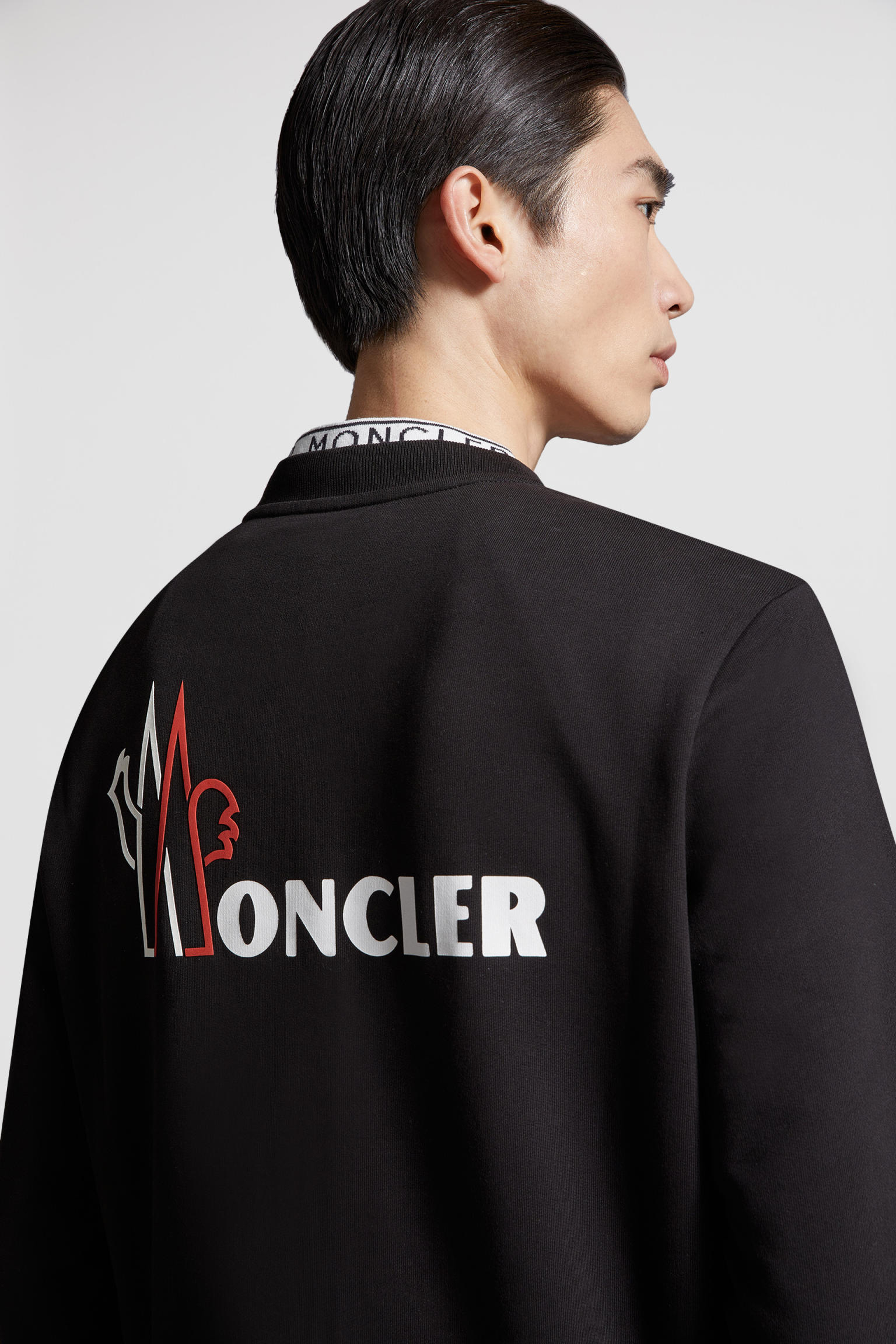 男士休闲标识抓绒圆领卫衣 黑色 – 卫衣 – 男装 | moncler 盟可睐