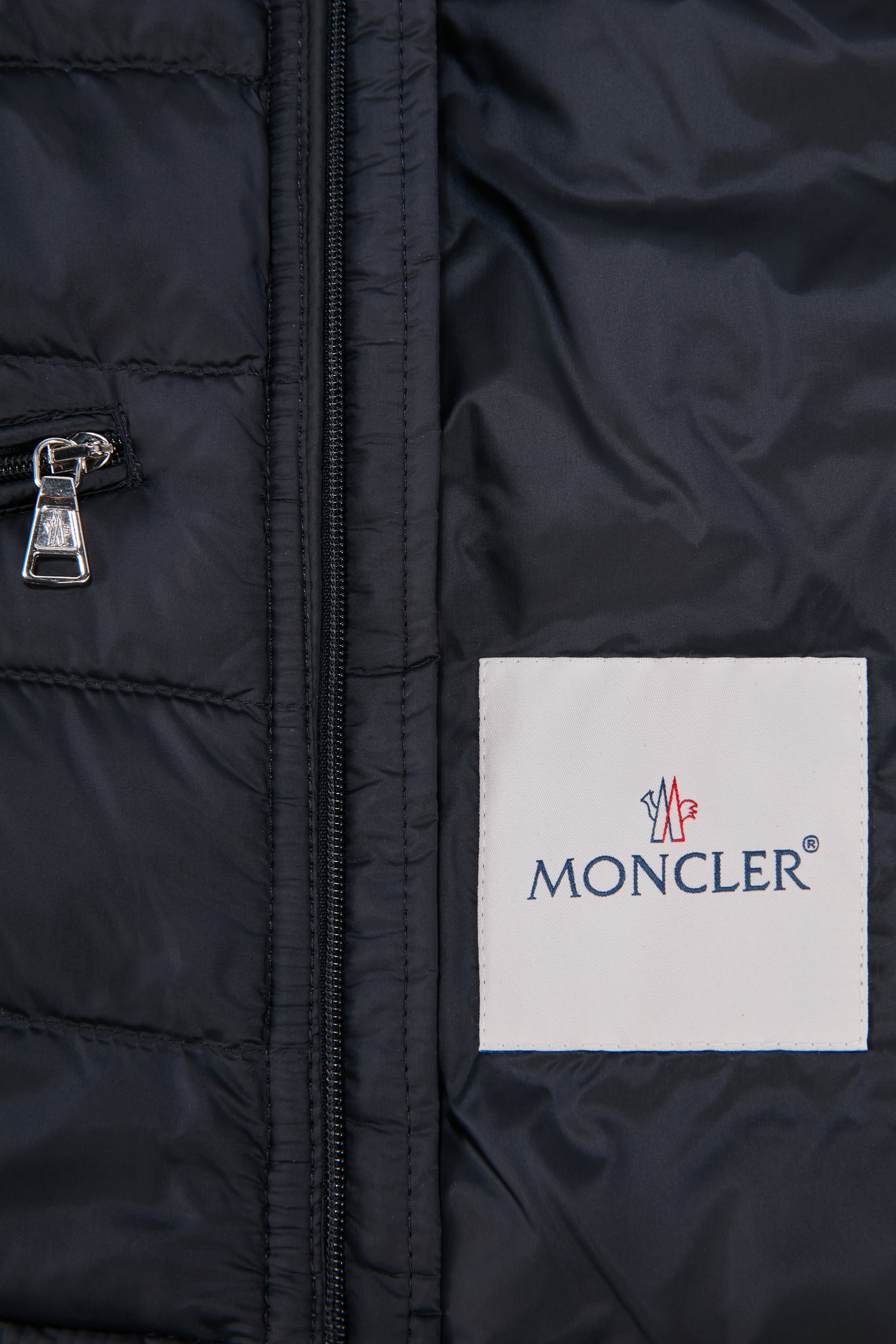 moncler简标图片