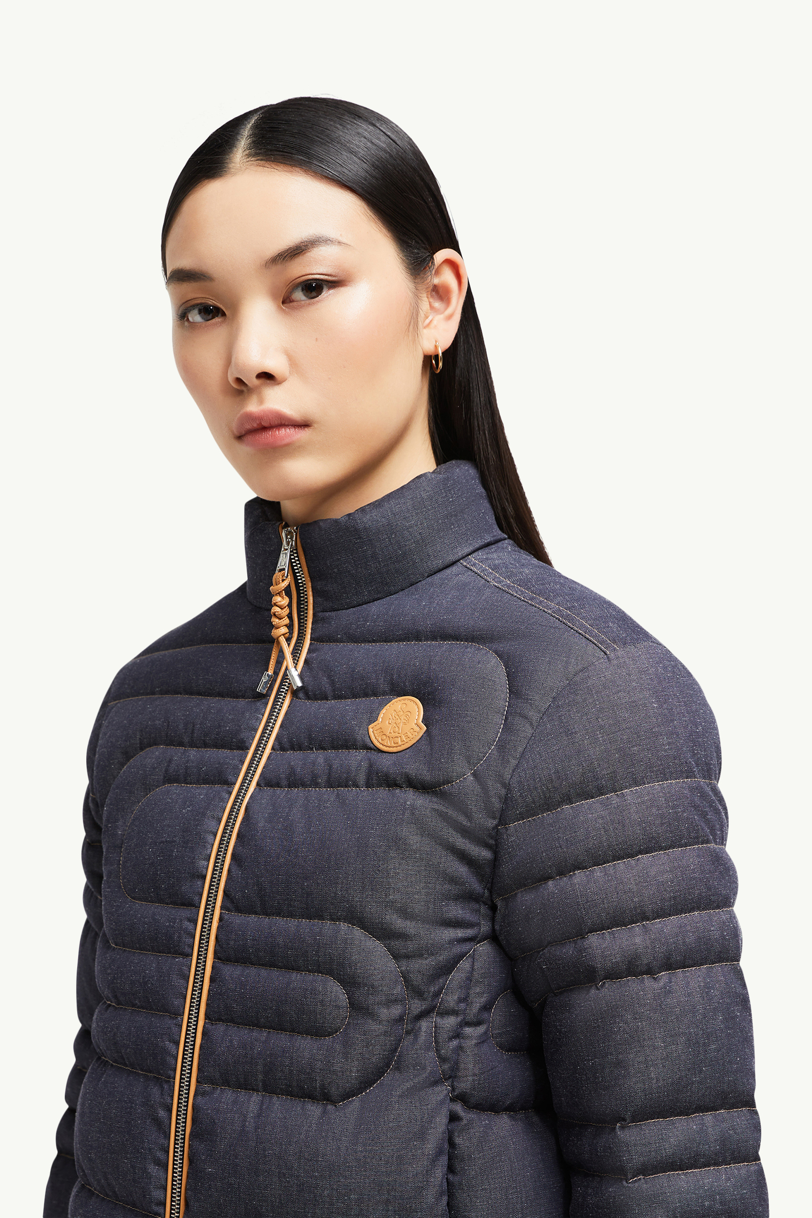 限定生産【MONCLER】ヘビ年！Xiaoqing デニムダウン Xiaoqing女士蛇形绗缝牛仔布短款羽绒夹克外套丹宁蓝– – 蛇年